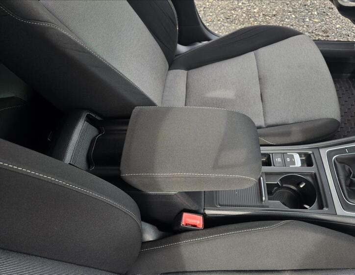 Volkswagen Golf 35