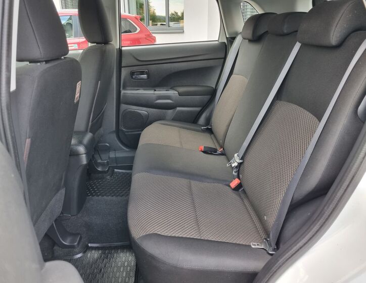 Mitsubishi ASX 12