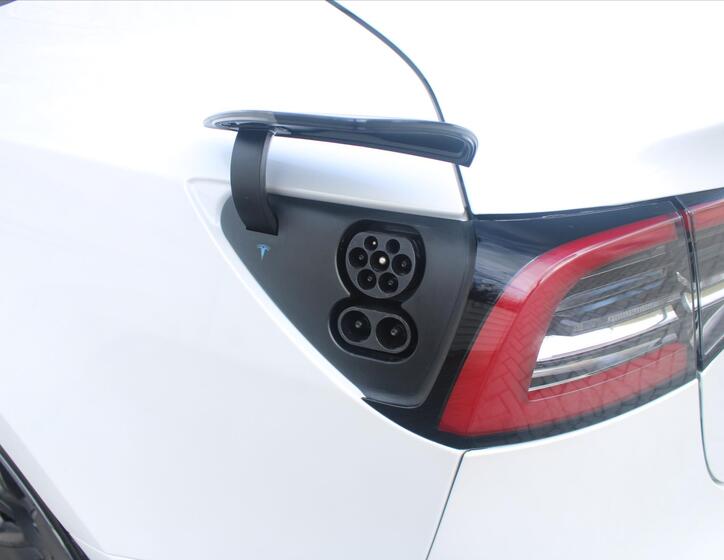 Tesla Model 3 17
