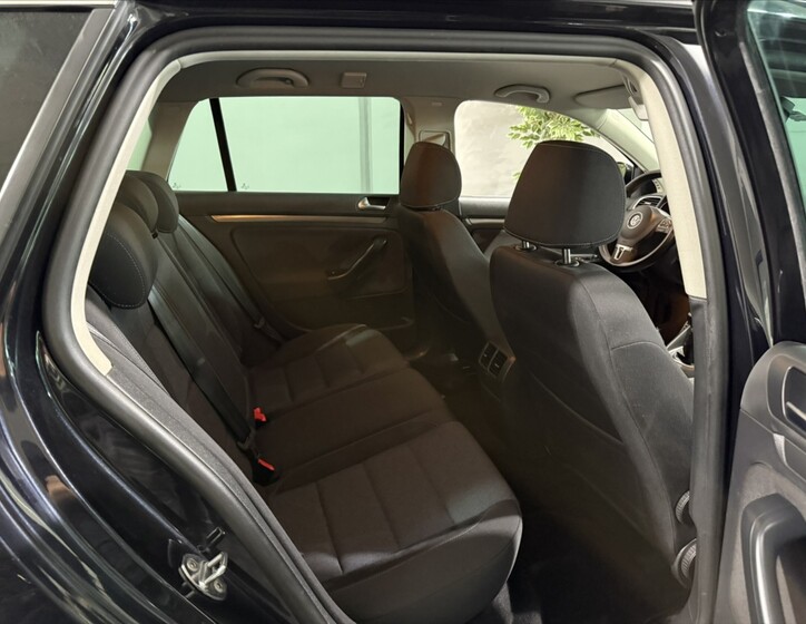 Volkswagen Golf 19