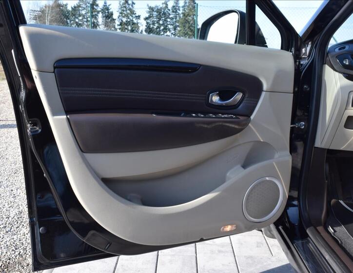Renault Grand Scénic 25