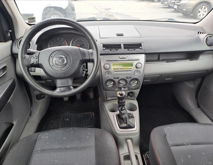 Mazda 2 9