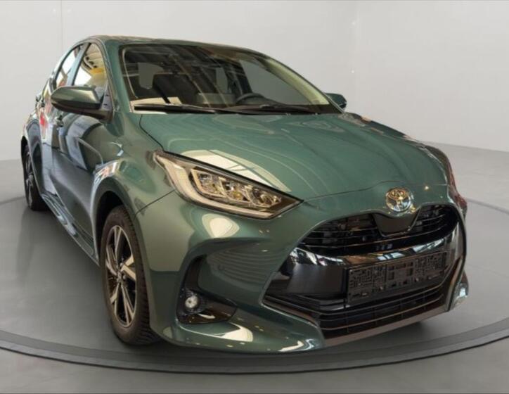 Toyota Yaris 1