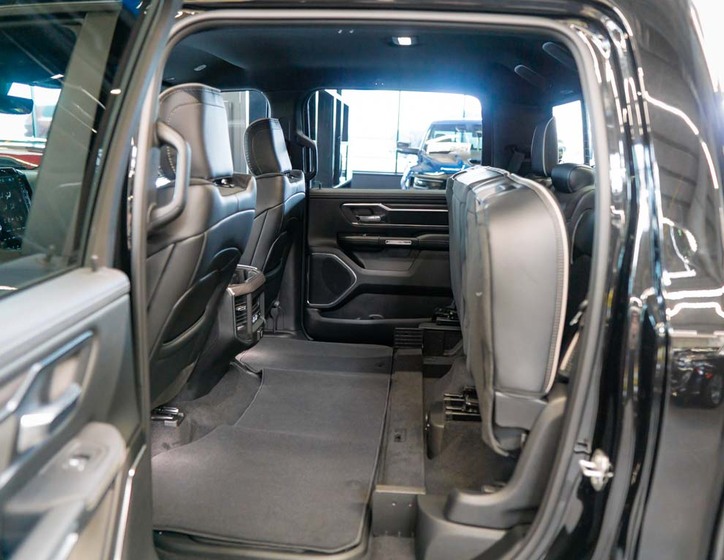 Dodge RAM 33