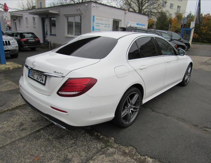 Mercedes-Benz Třídy E 6