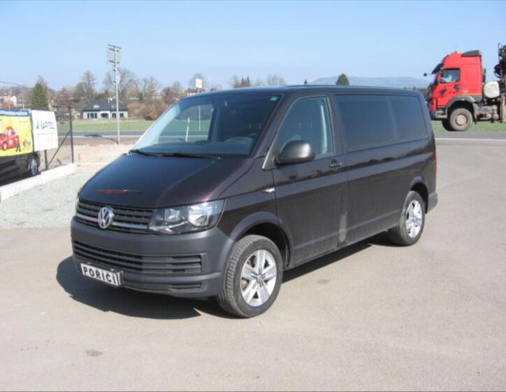 Volkswagen Caravelle 2