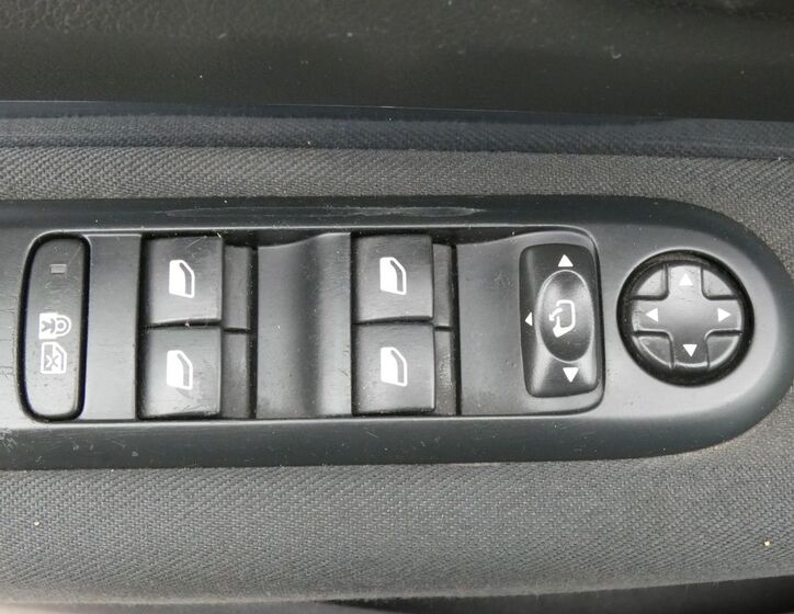 Peugeot 5008 26