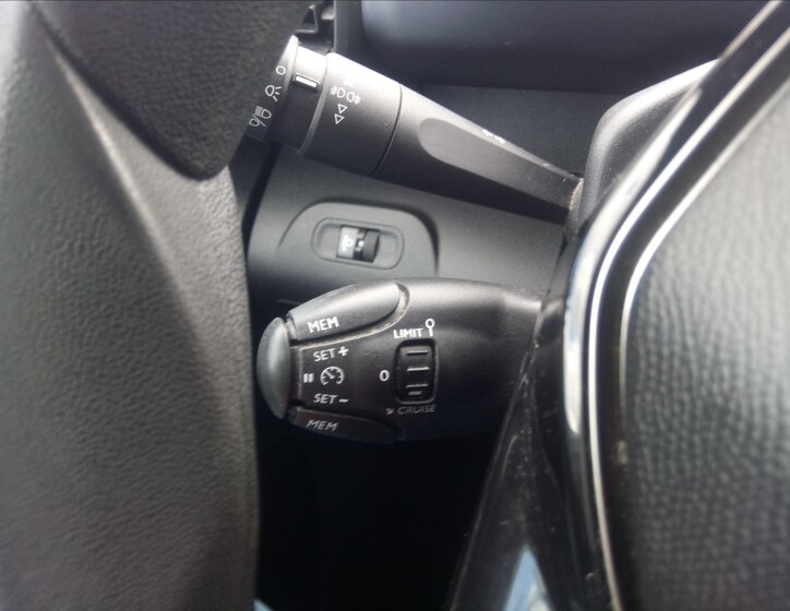 Peugeot Rifter 16