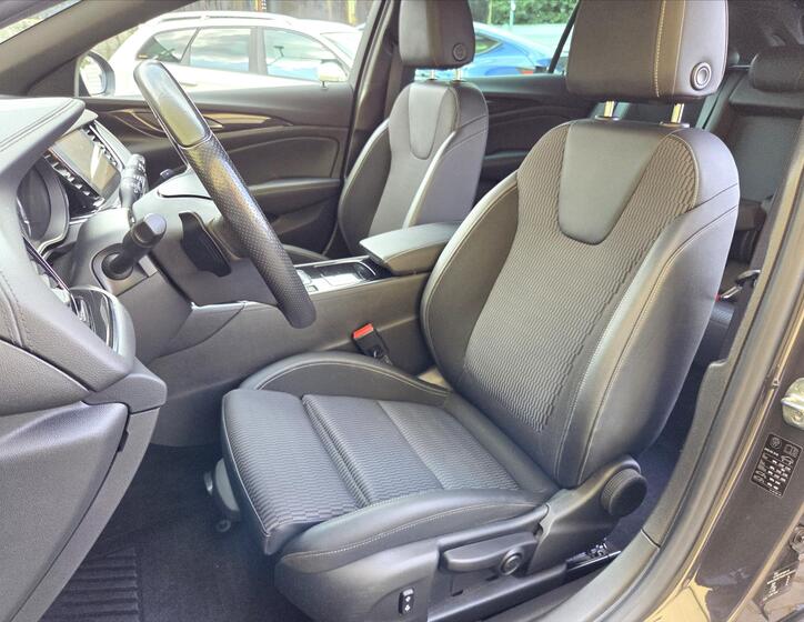 Opel Insignia 8