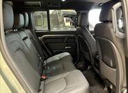 Land Rover Defender 21