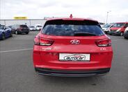 Hyundai i30 4