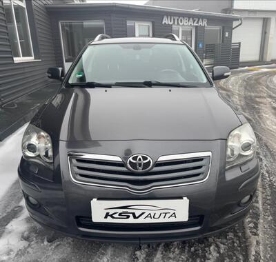 Toyota Avensis 5
