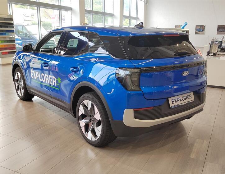 Ford Explorer 8