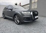 Audi Q7 1