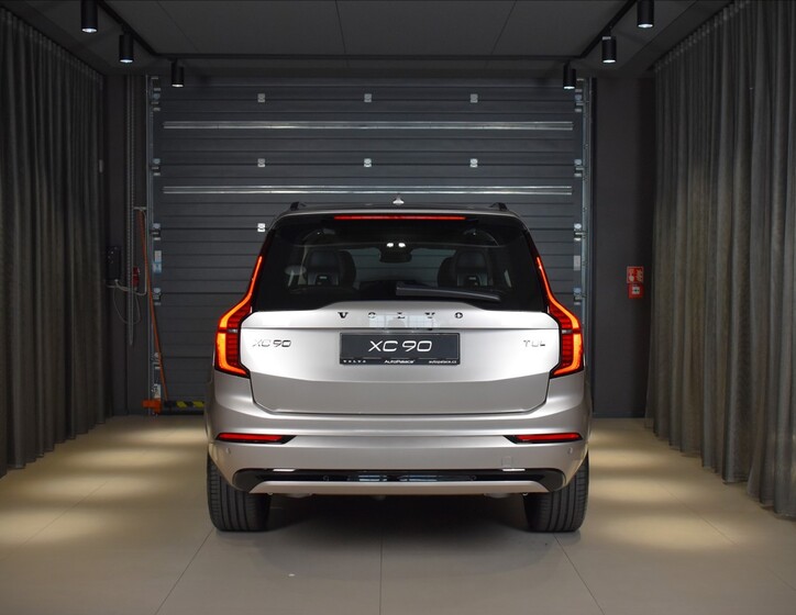 Volvo XC90 5