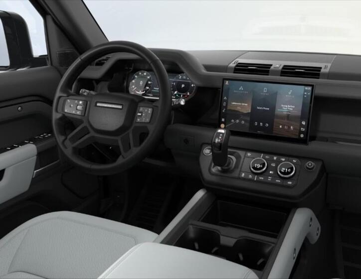 Land Rover Defender 6