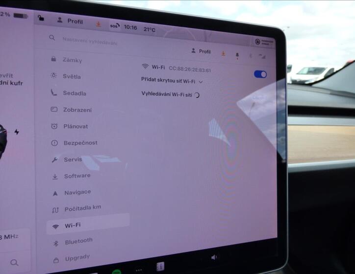 Tesla Model 3 21