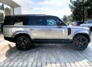 Land Rover Defender 7