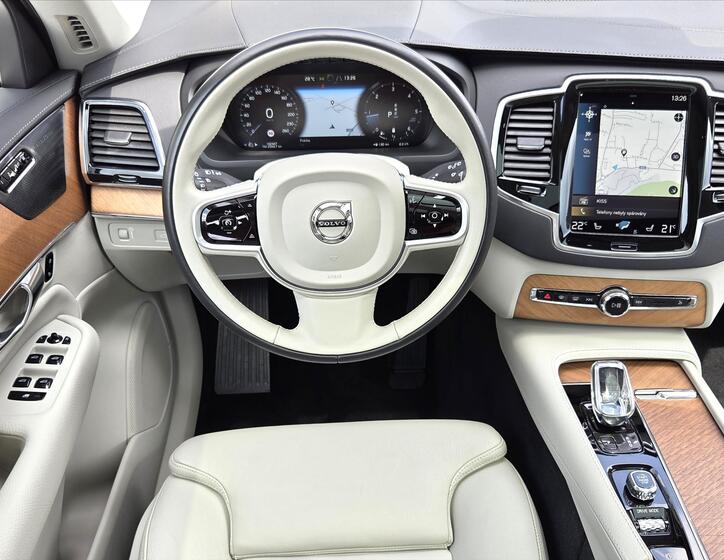 Volvo XC90 16