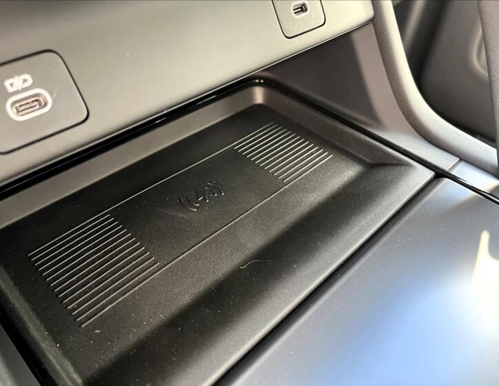 Land Rover Discovery Sport 30
