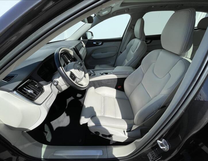 Volvo XC60 4