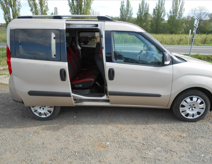 Fiat Dobló 12
