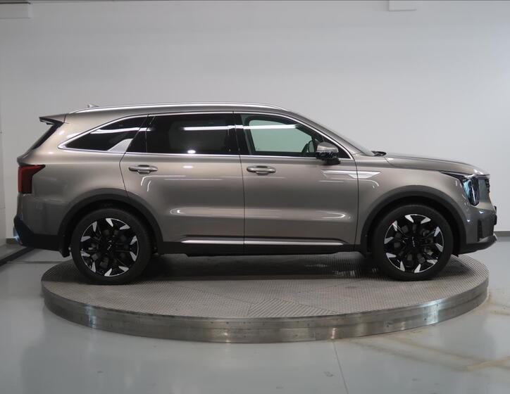 KIA Sorento 8