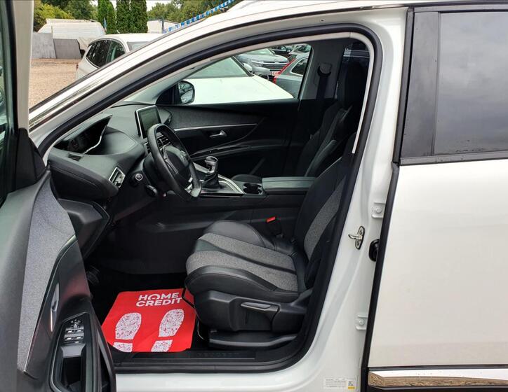 Peugeot 5008 9