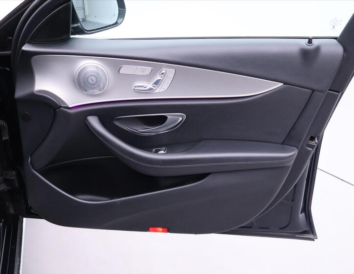 Mercedes-Benz Třídy E 15