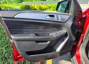 Mercedes-Benz GLE 9