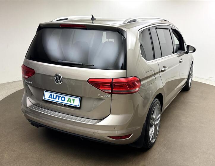 Volkswagen Touran 4