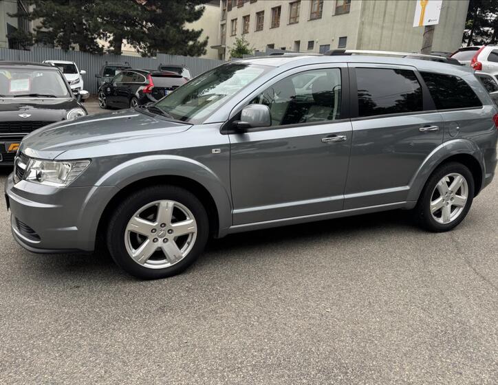 Dodge Journey 4