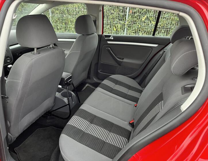 Volkswagen Golf 12
