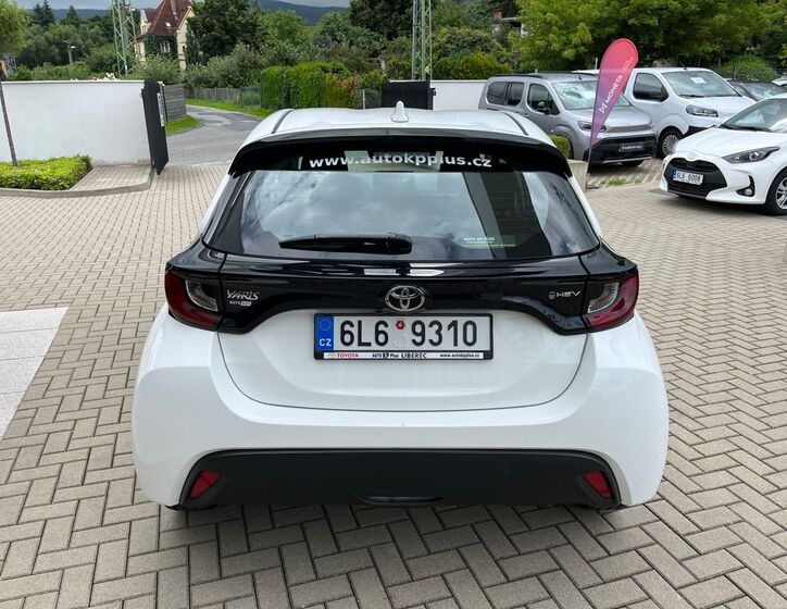 Toyota Yaris 13