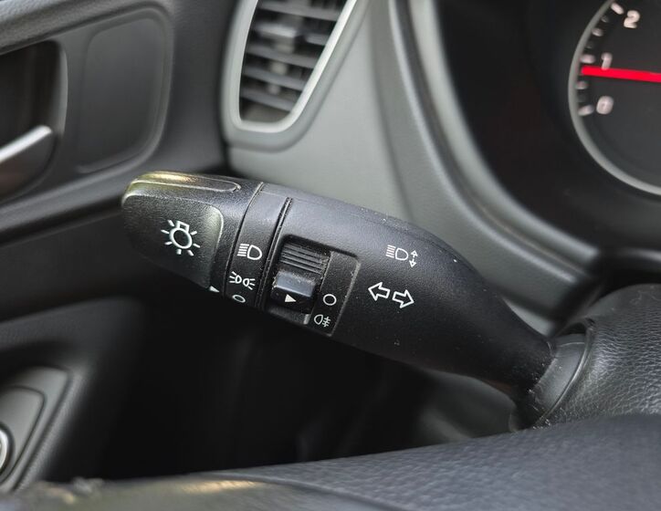 Hyundai i20 16