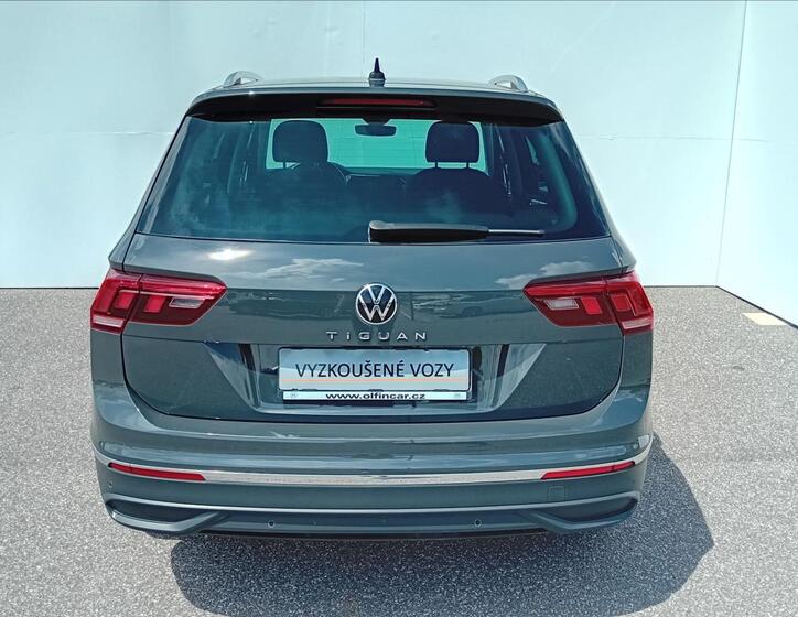 Volkswagen Tiguan 8