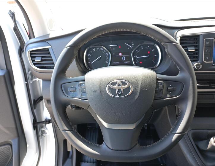 Toyota ProAce Verso 16