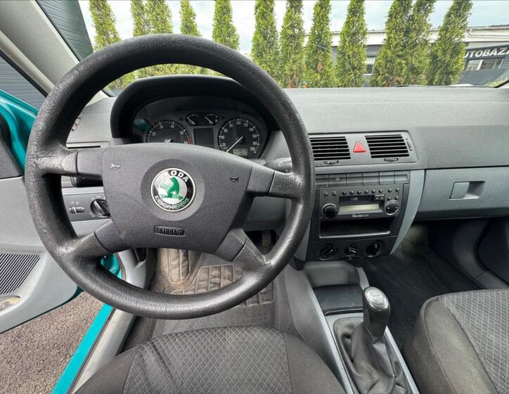 Škoda Fabia 16