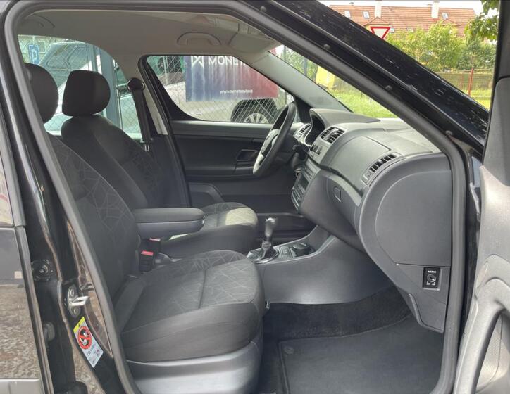 Škoda Roomster 24