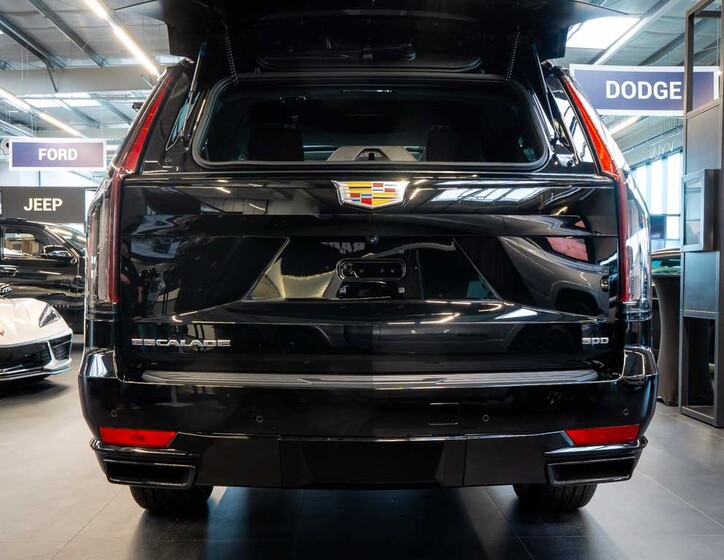 Cadillac Escalade 6