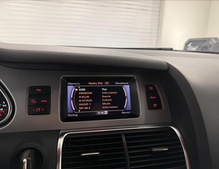 Audi Q7 21