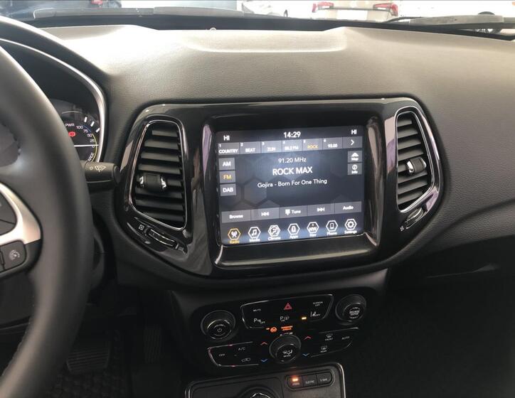 Jeep Compass 10