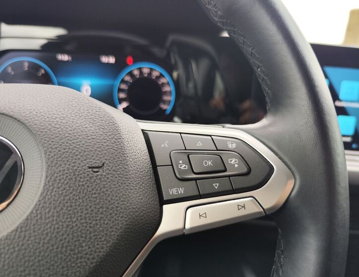 Volkswagen Golf 26