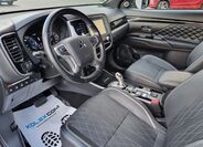 Mitsubishi Outlander 9