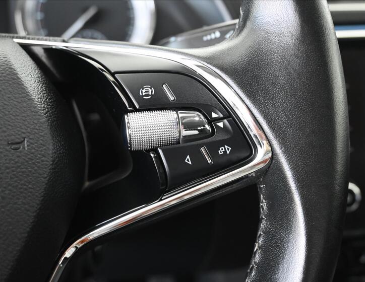 Škoda Superb 18