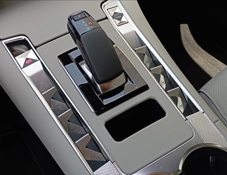 DS Automobiles DS7 25