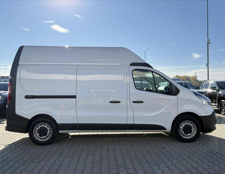 Renault Trafic 6