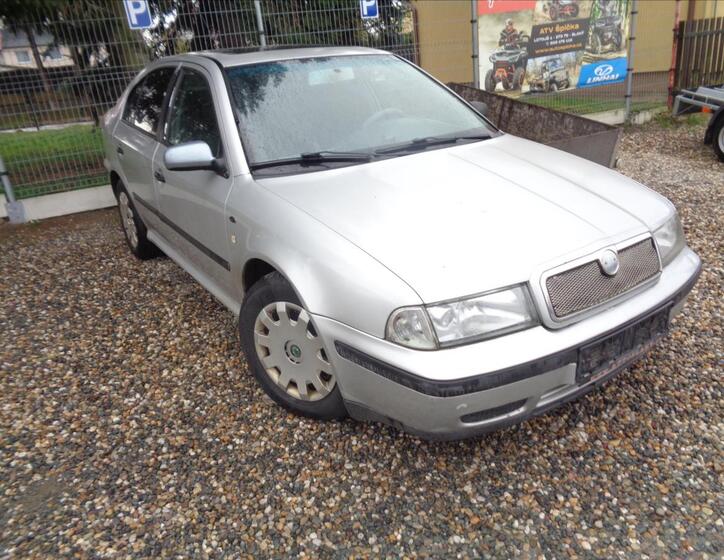 Škoda Octavia 1
