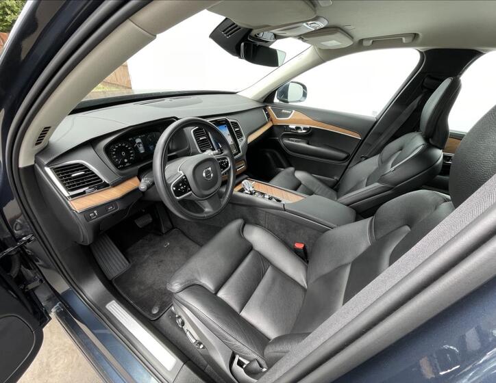 Volvo XC90 5