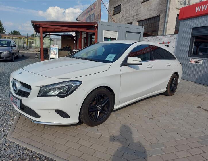 Mercedes-Benz CLA 5